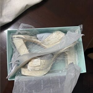 La Belle Ivory Lace Block Heel Sandals